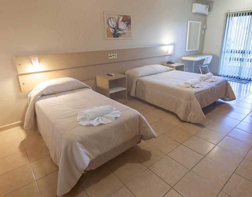 Hotel Fiorio Flores da Cunha Esterno foto